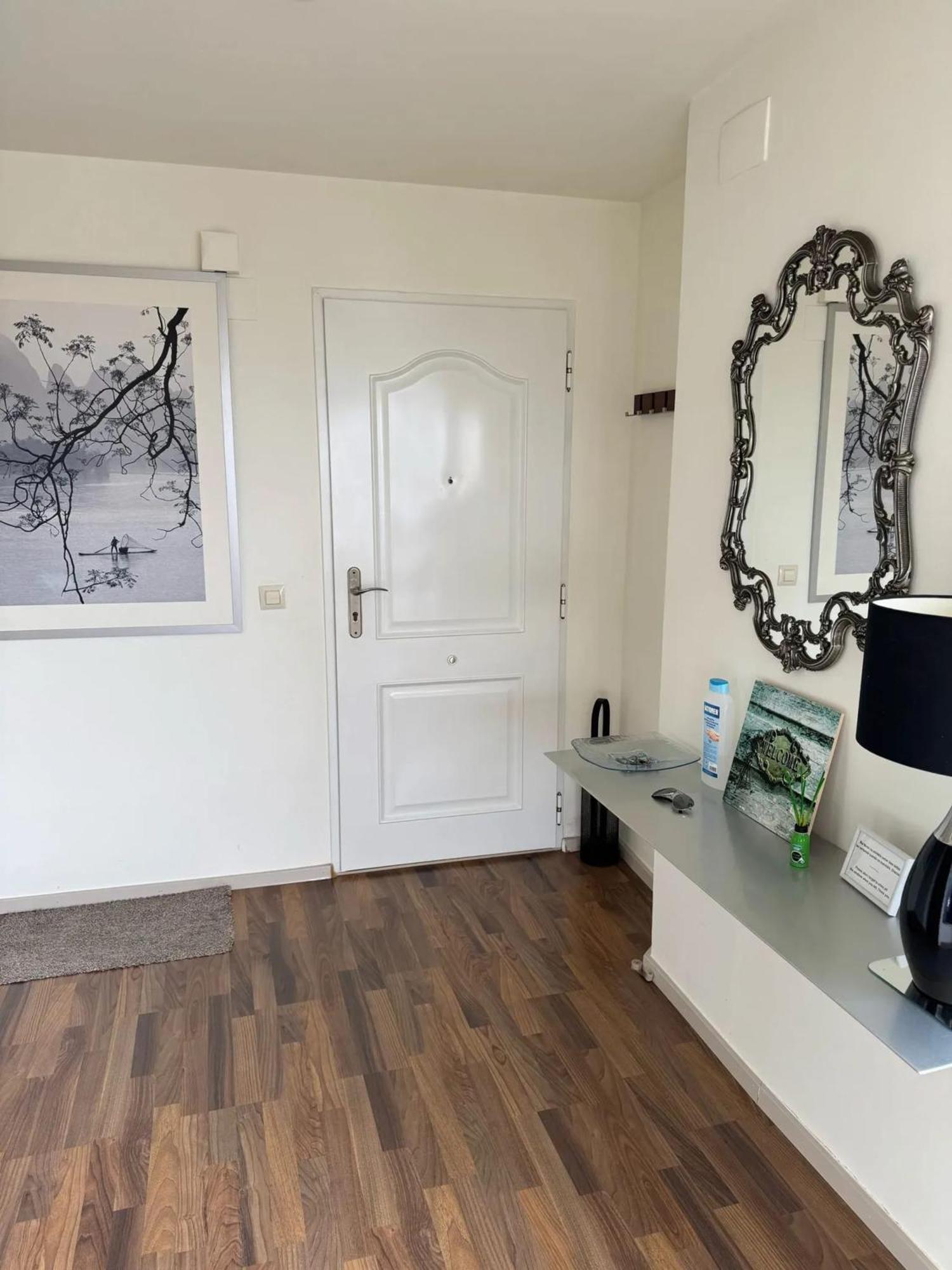 Spacious Apartment In Valencia With Sea View - 160 Sqm Valência Exterior foto