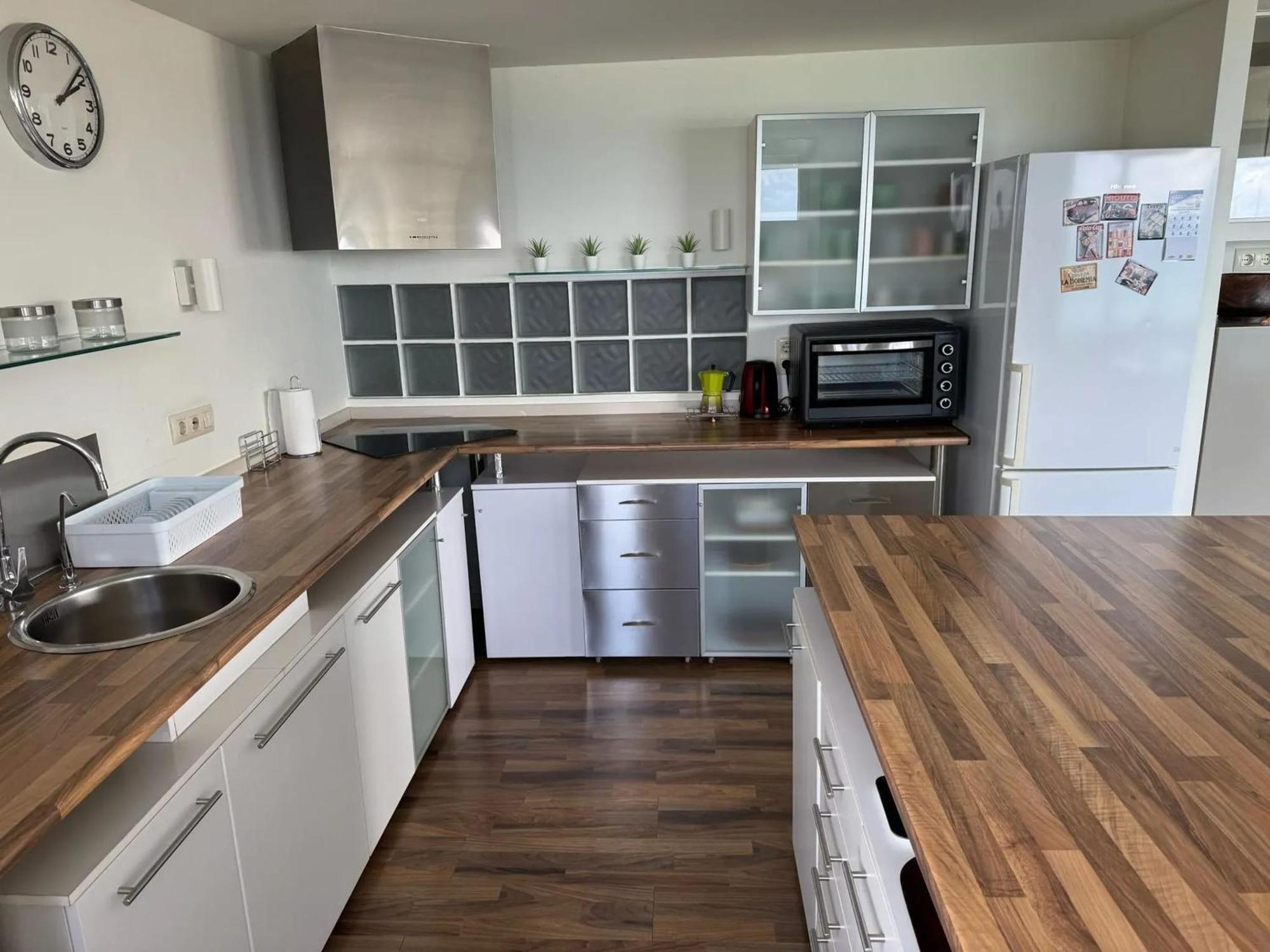 Spacious Apartment In Valencia With Sea View - 160 Sqm Valência Exterior foto