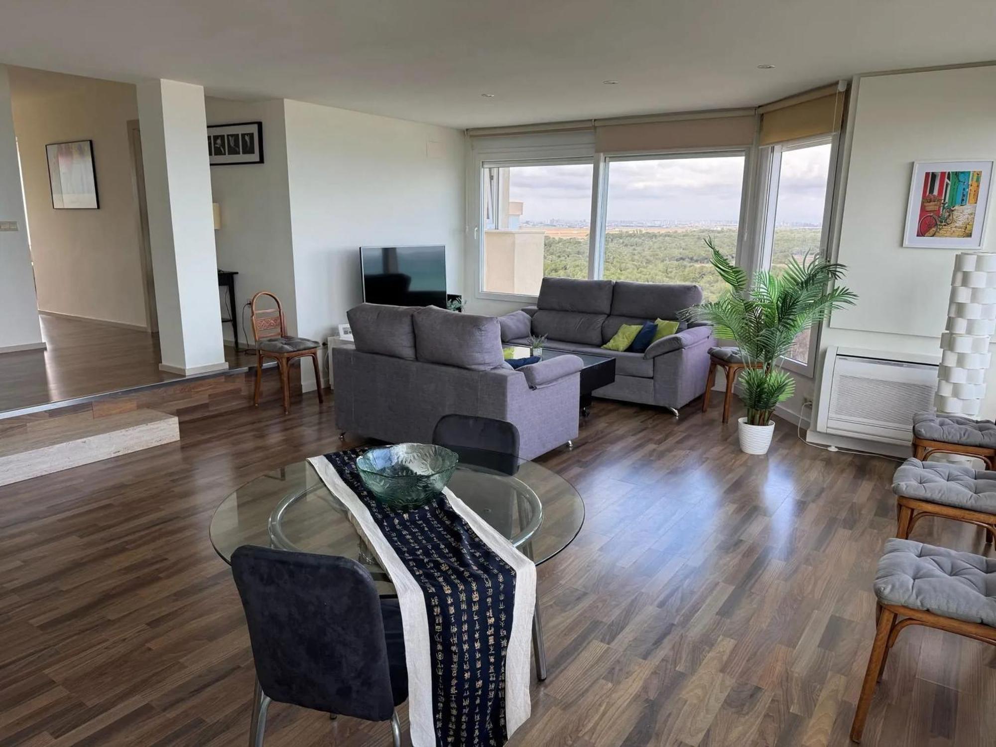 Spacious Apartment In Valencia With Sea View - 160 Sqm Valência Exterior foto