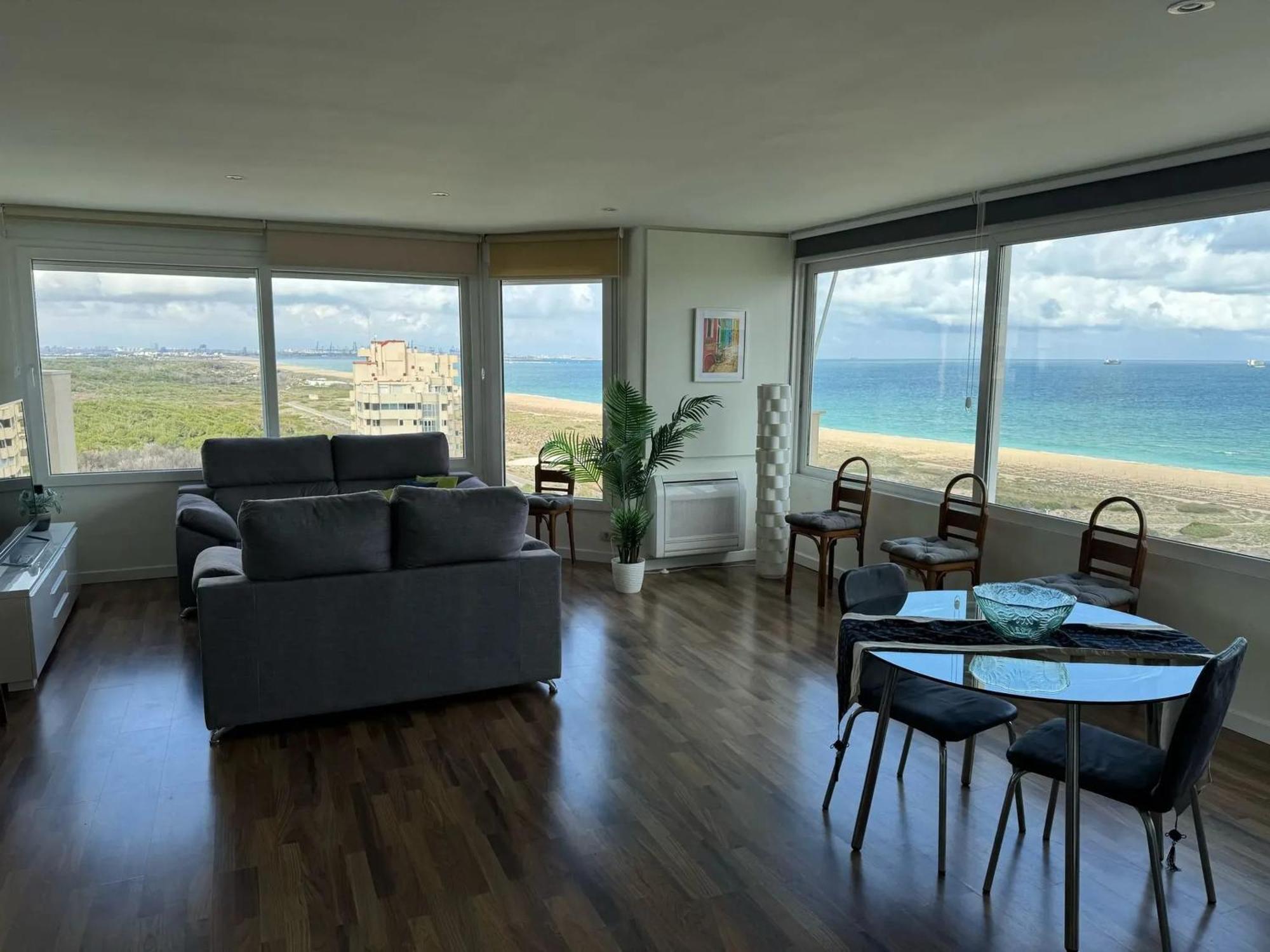 Spacious Apartment In Valencia With Sea View - 160 Sqm Valência Exterior foto